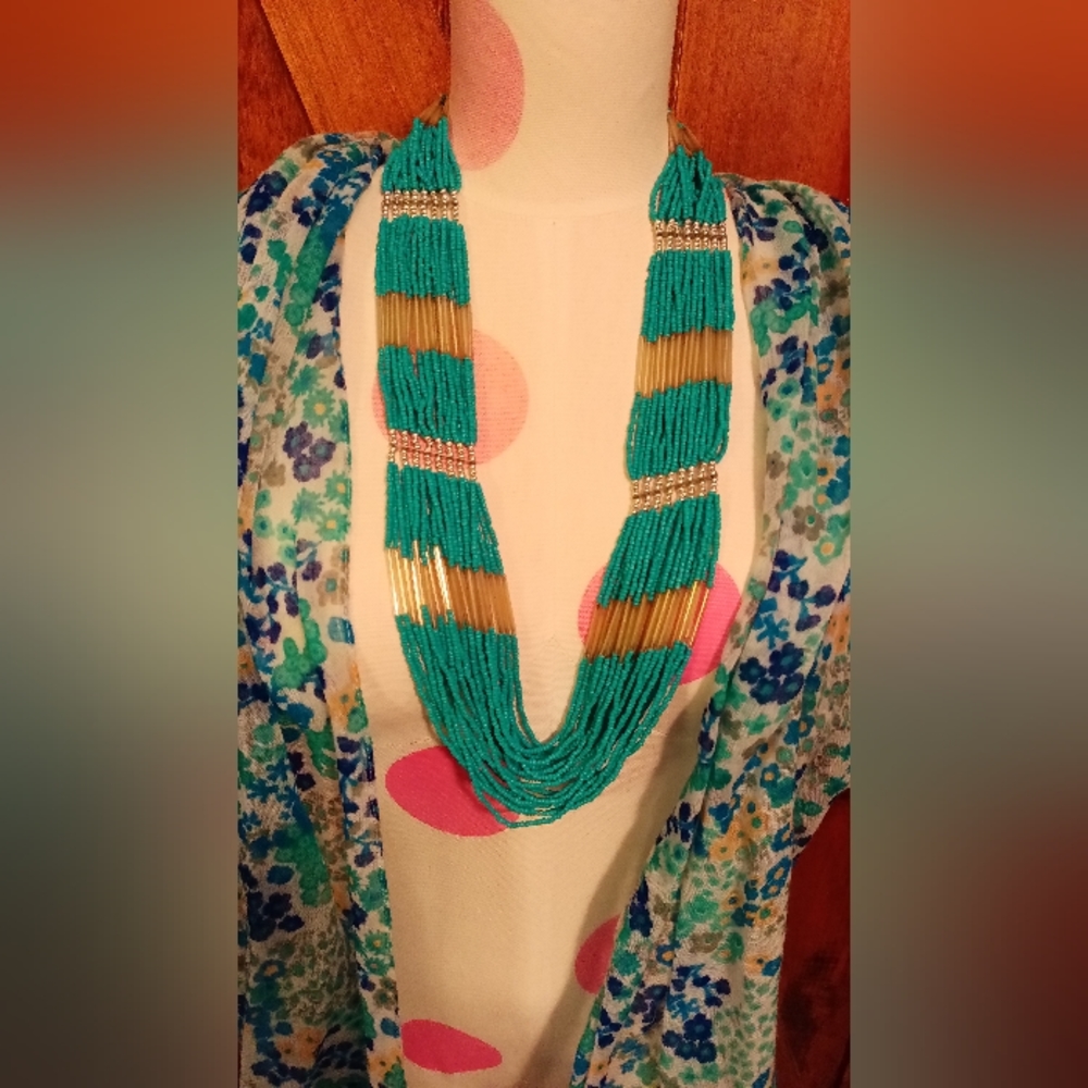 🆓 With $25 Dollar Purchase! Turquoise color seed bead necklace